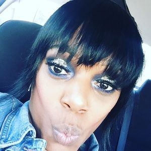 Meet your Posher, Candace